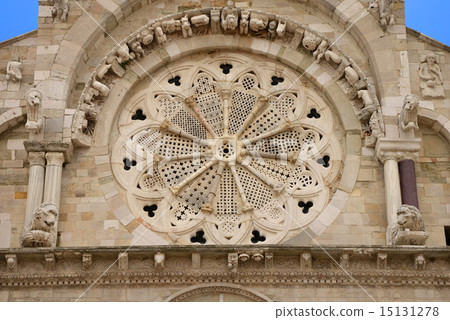 Detail of unique eleven-blade rose window Detail of unique eleven-blade rose window 15131278