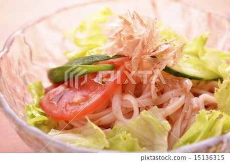 沙拉烏冬面 15136315