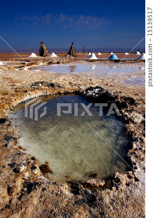 salt lake desert in tunisia 15139517