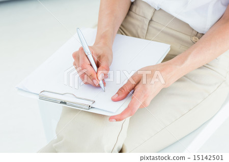 Therapist taking notes 15142501