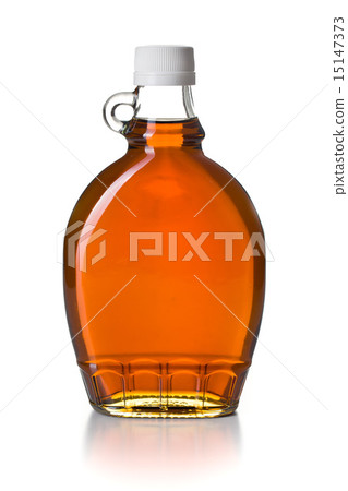 maple syrup in glass bottle 15147373