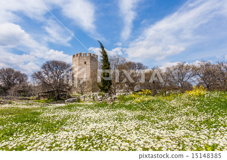 Platamon fortress against dramatic sky Platamon fortress against dramatic sky 15148385