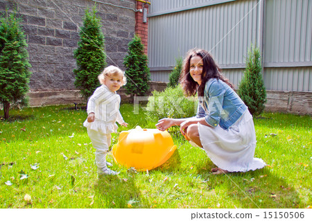 Mother and baby in summer Mother and baby in summer 15150506