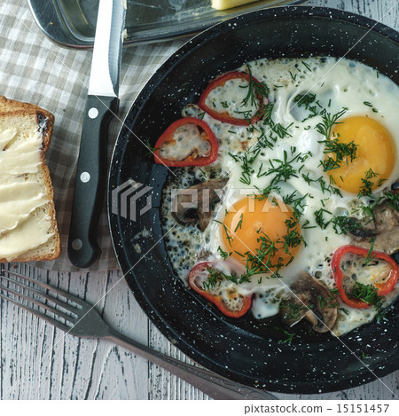 Fried egg for breakfast in the countryside. 15151457
