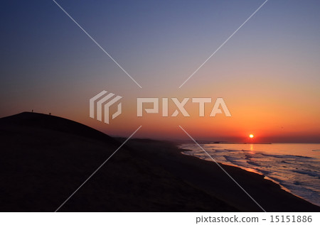 Tottori sand dunes sunset 15151886