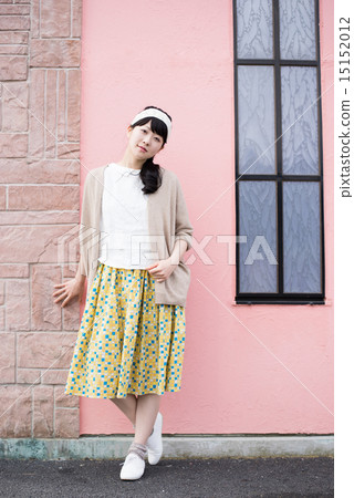 時尚女性 15152012