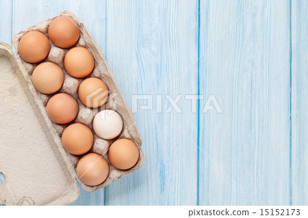 Cardboard egg box 15152173