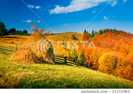 Autumn landscape in a mountain village Autumn landscape in a mountain village 15152963