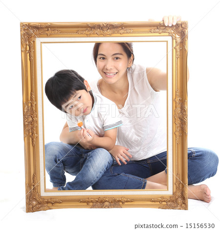 Asian Family portrait 15156530