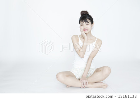 一個女人在他的tw 15161138