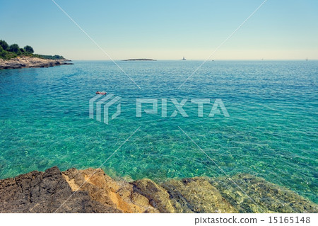 Coastline with horizon and sky Coastline with horizon and sky 15165148