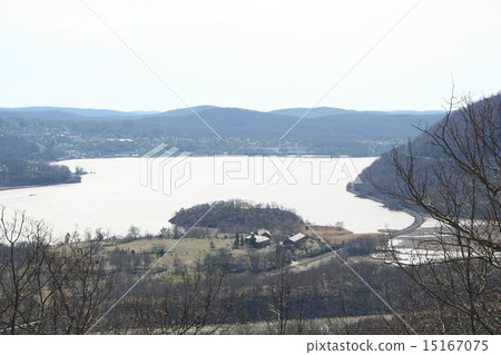 A foreign landscape with a lake 15167075