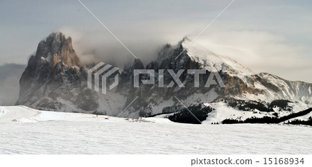 winter Mountain landscape 15168934
