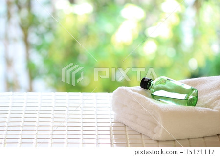 Aroma treatment oil and towel 15171112