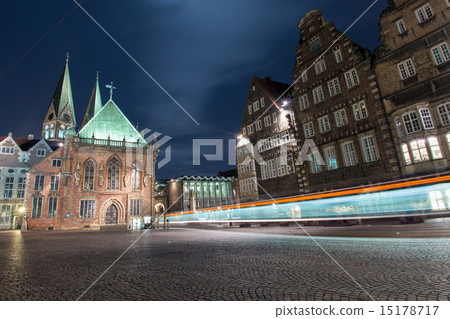 bremen old town night view 15178717