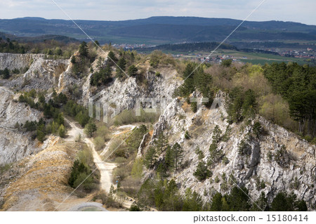 Limestone mine, Koneprusy, Czech republic 15180414