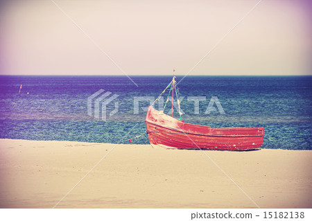 Vintage filtered photo of an old boat. 15182138