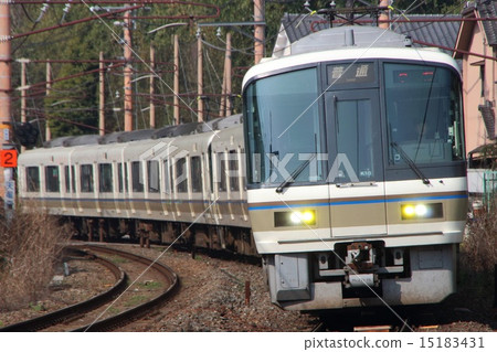 [JR-E] Sagano Line 221 series train (8 cars at each stop: Kyoto ⇔ Sonobe) 15183431