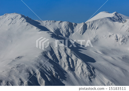 Negoiu peak in winter 15183511