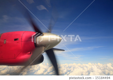 airplane propeller on wing moving 15184494