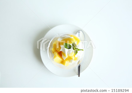 Mango Panna cotta Mango Panna cotta 15189294