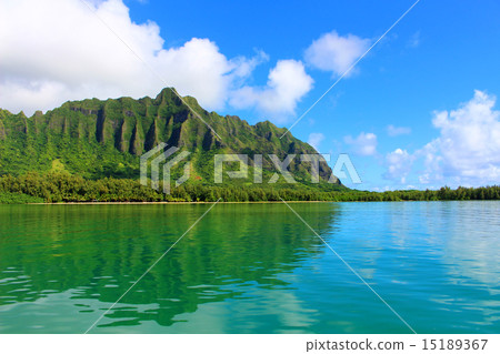 Koorau Mountains seen from the Oahu Sea 15189367
