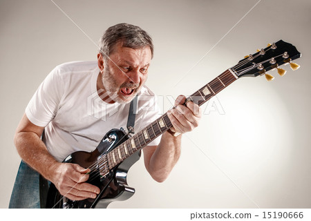 portrait of a guitar player  15190666