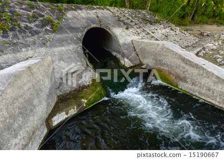 Cooling water flowing into the river 15190667