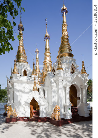 Shwedagon pagoda 15190814