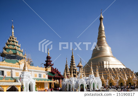 Shwedagon pagoda 15190817