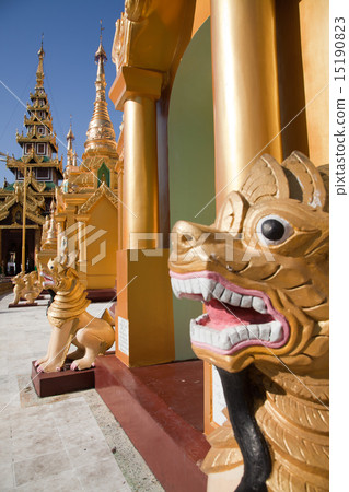 Shwedagon pagoda 15190823