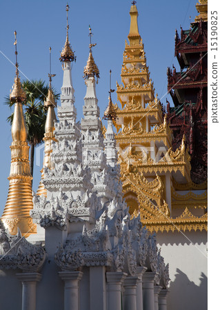 Shwedagon pagoda 15190825