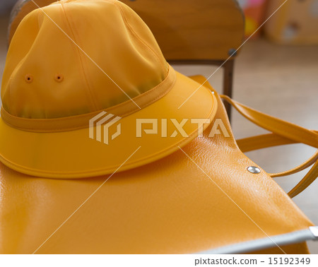 Garden items 15192349