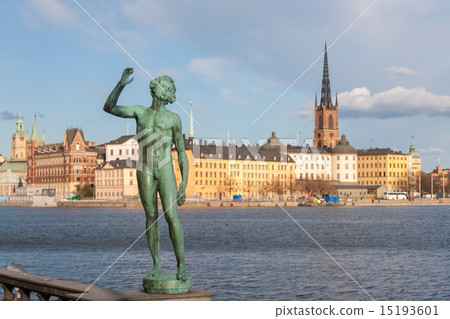 View over the old town in Stockholm, Sweden 15193601