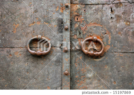 Old vintage metal door texture 15197869