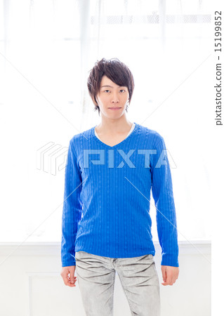 一個微笑的男性 一個微笑的男性 15199852