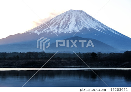 松蔭湖的富士 15203651