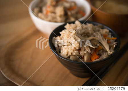 Maitake rice 15204579