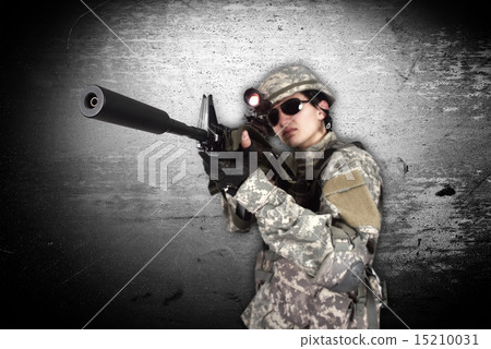 soldier holding his assault rifle 15210031