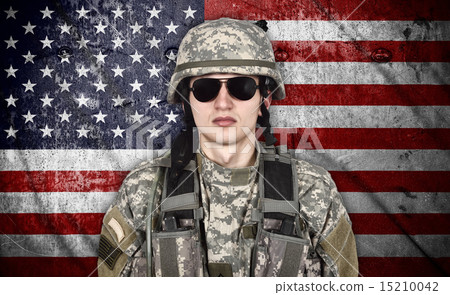 soldier and USA flag 15210042