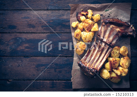 Lamb ribs and potatoes 15210313