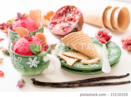 Pomegranates ice cream Pomegranates ice cream 15210326