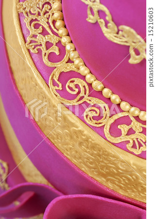 Delicious luxury ping wedding or birthday cake 15210603