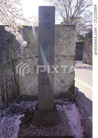 Tsurugajyo castle monument 15210864