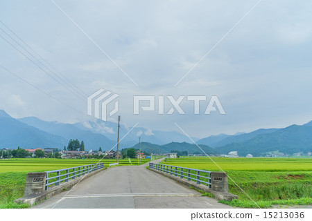 六天鎮鄉下風景在夏天 15213036