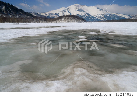 Oze和Boshhama山與降雪 15214033