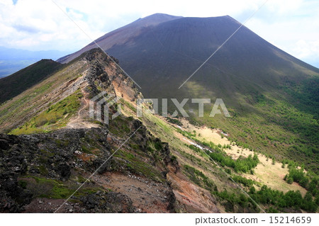 Snake bone ditch and Mt. Asama from the outer race Snake bone ditch and Mt. Asama from the outer race 15214659