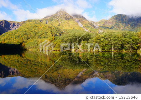 Yakedake和Taisho Pond Yakedake和Taisho Pond 15215646