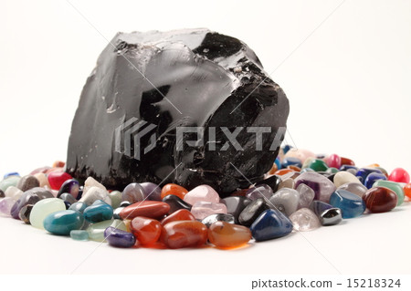Obsidian and jewel Obsidian and jewel 15218324