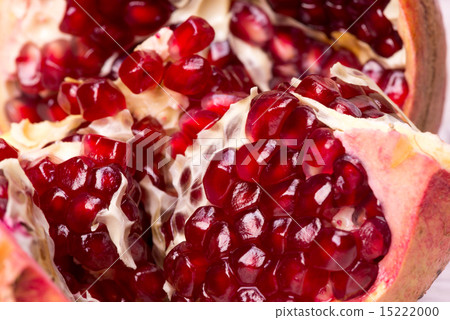 pomegranate fruits and grains 15222000